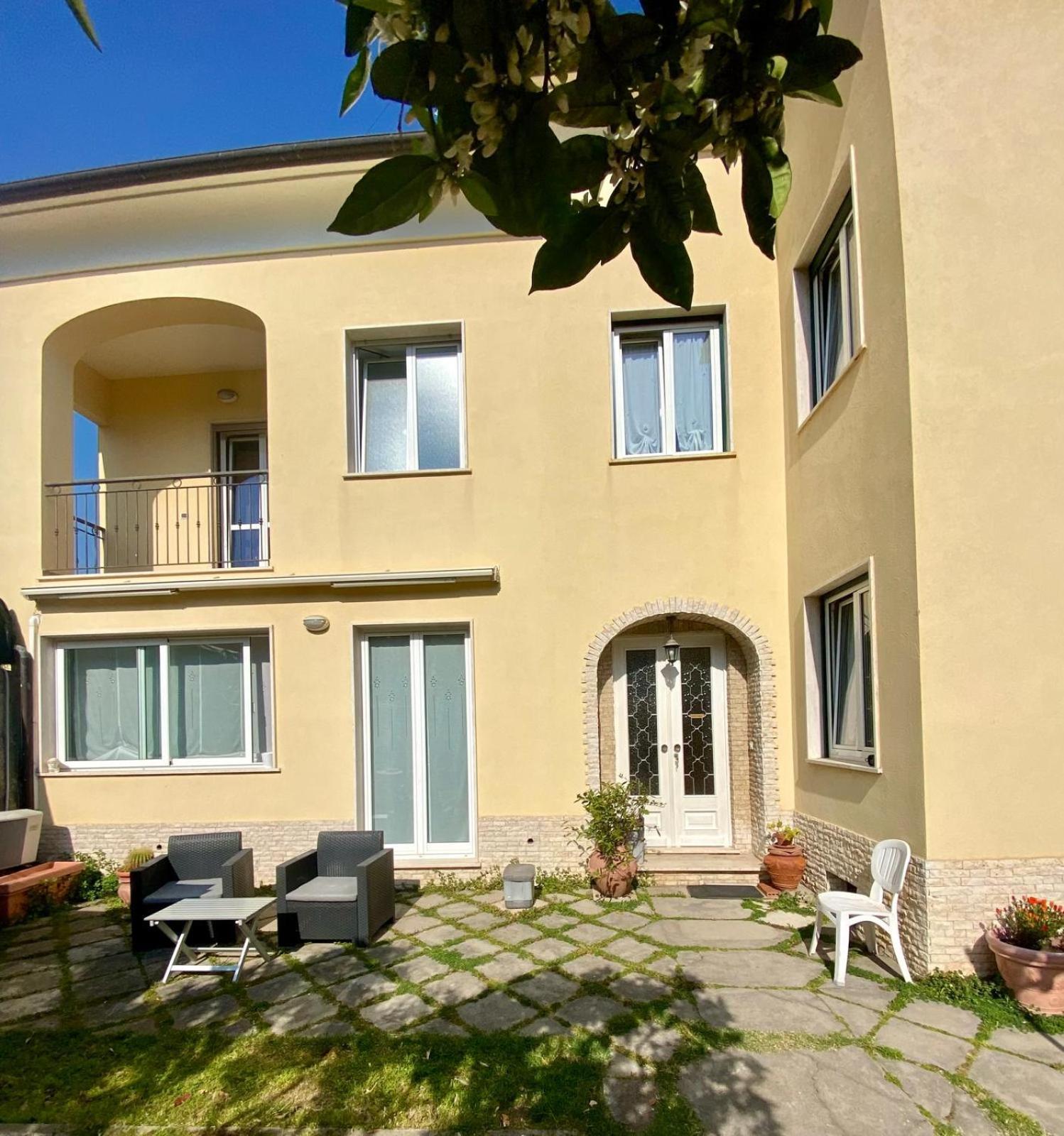 Villa Marcellina Лоано Экстерьер фото