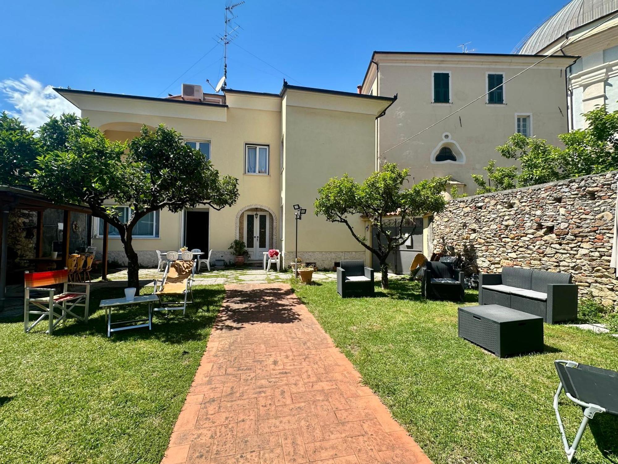 Villa Marcellina Лоано Экстерьер фото